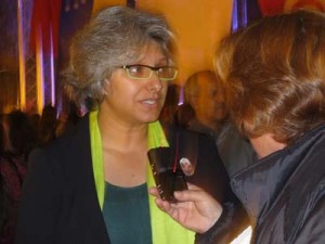 Basma Khalfaoui-Belaid entrevistada per Teresa Carreras. Fotografia de Maria Majó